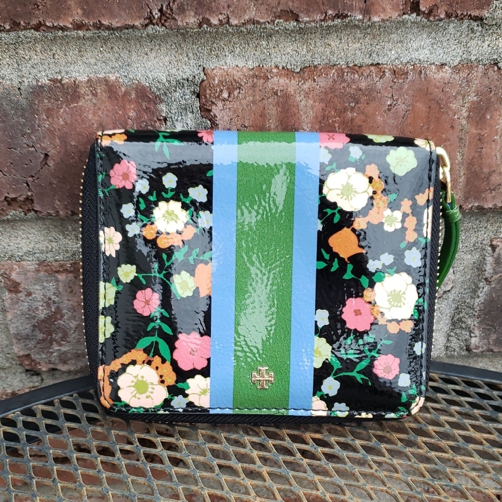 Tory Burch Vilette Patent Floral Leather Zip Around Compact Wallet Designer - Picture 2 of 14